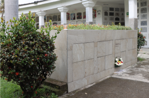 jardineras cementerio central, prenecesidad